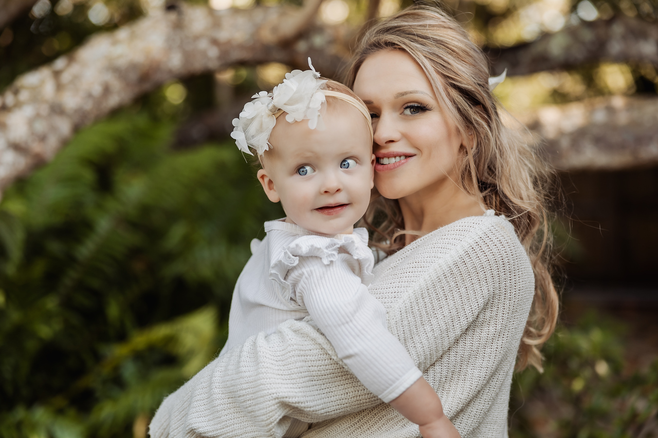 How to Keep Kids Happy During a Family Portrait Session